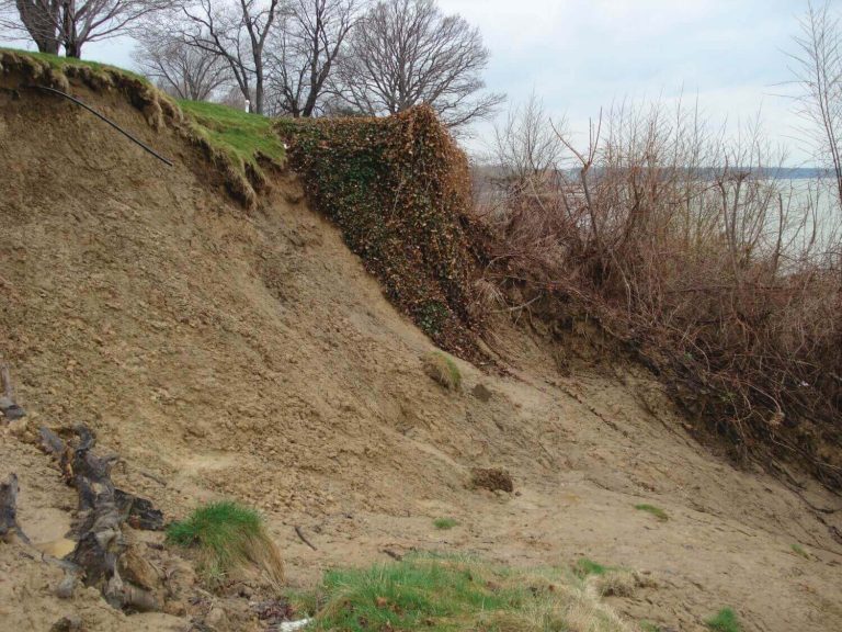 GreenLoxx Non-MSE Shore Stabilization - Lake Erie Ohio - BEFORE