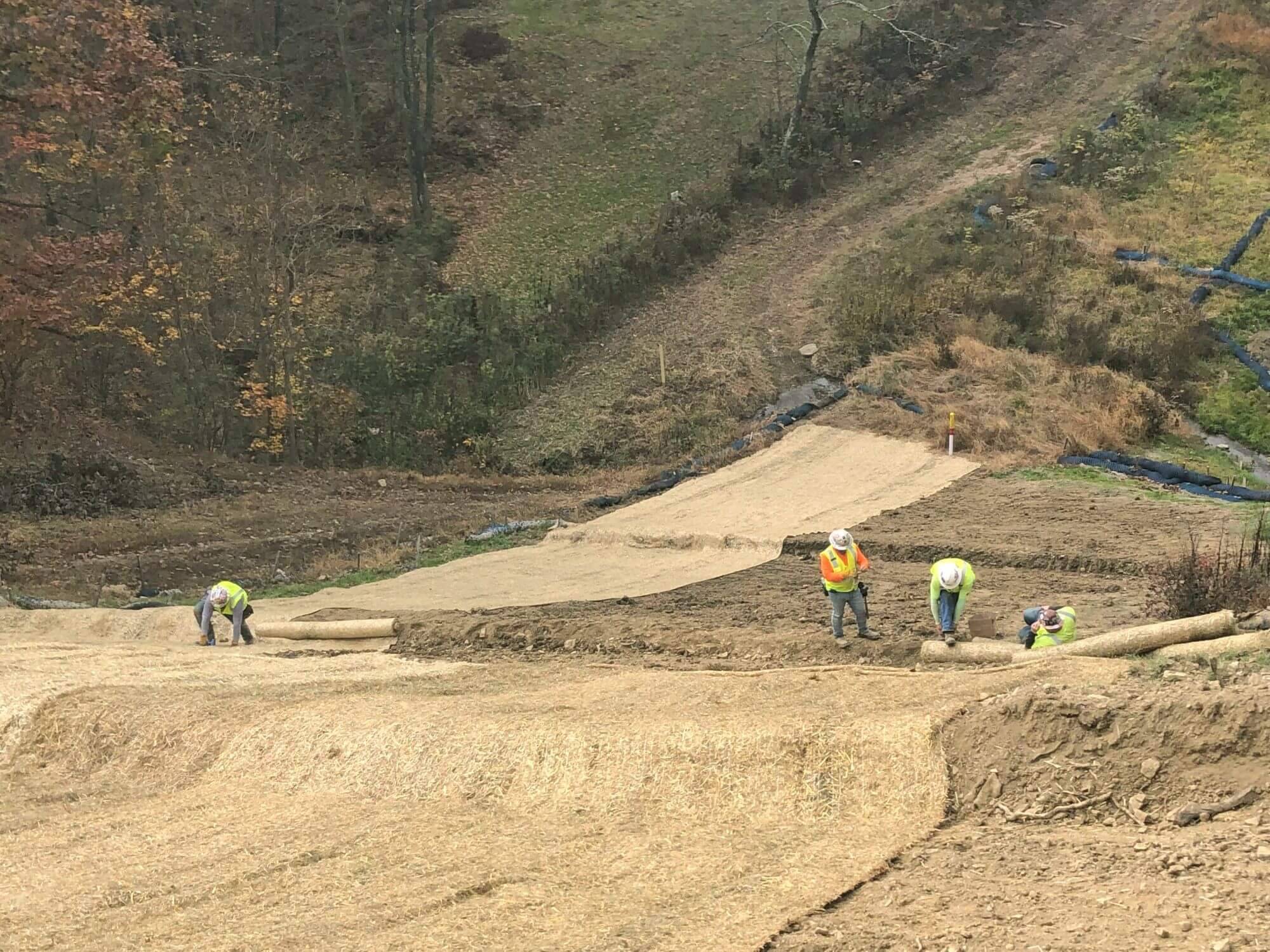 Straw Matting vs. Synthetic Erosion Control Mats