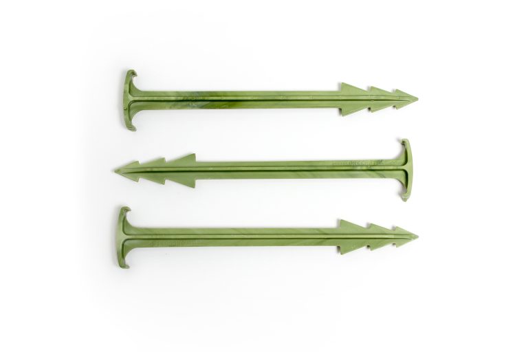 GreenStake 6 inch biodegradable landscape staples