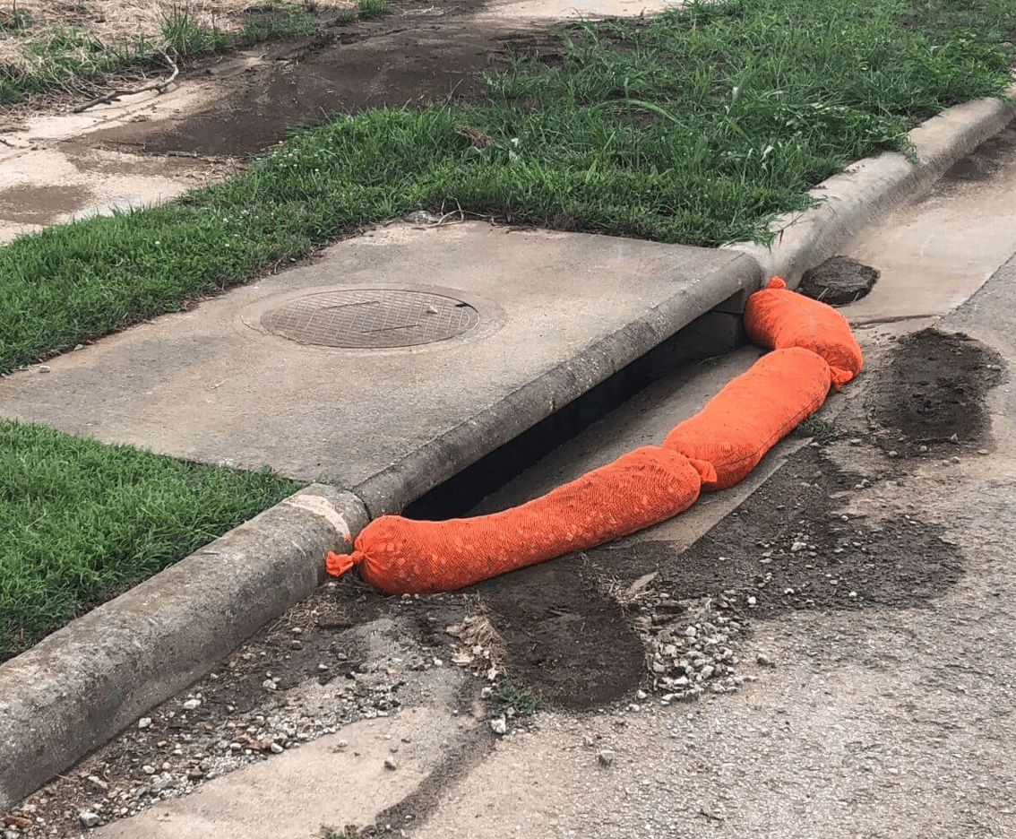 From Clogging to Controlled Flow
