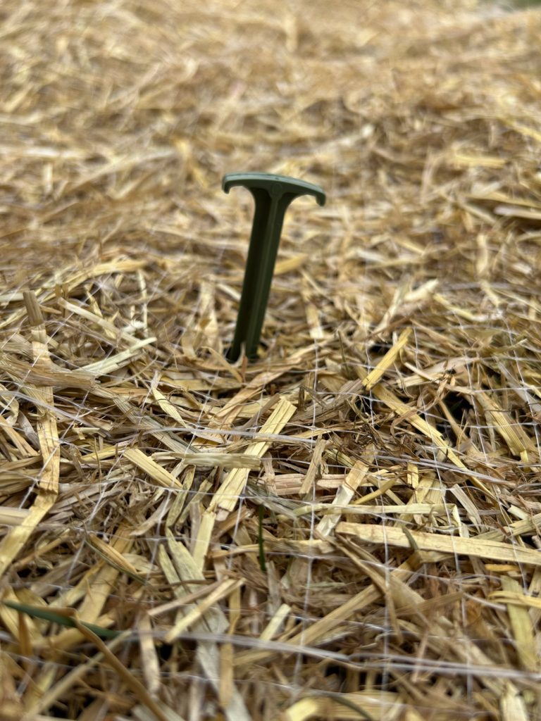 GreenStake Straw Blanket